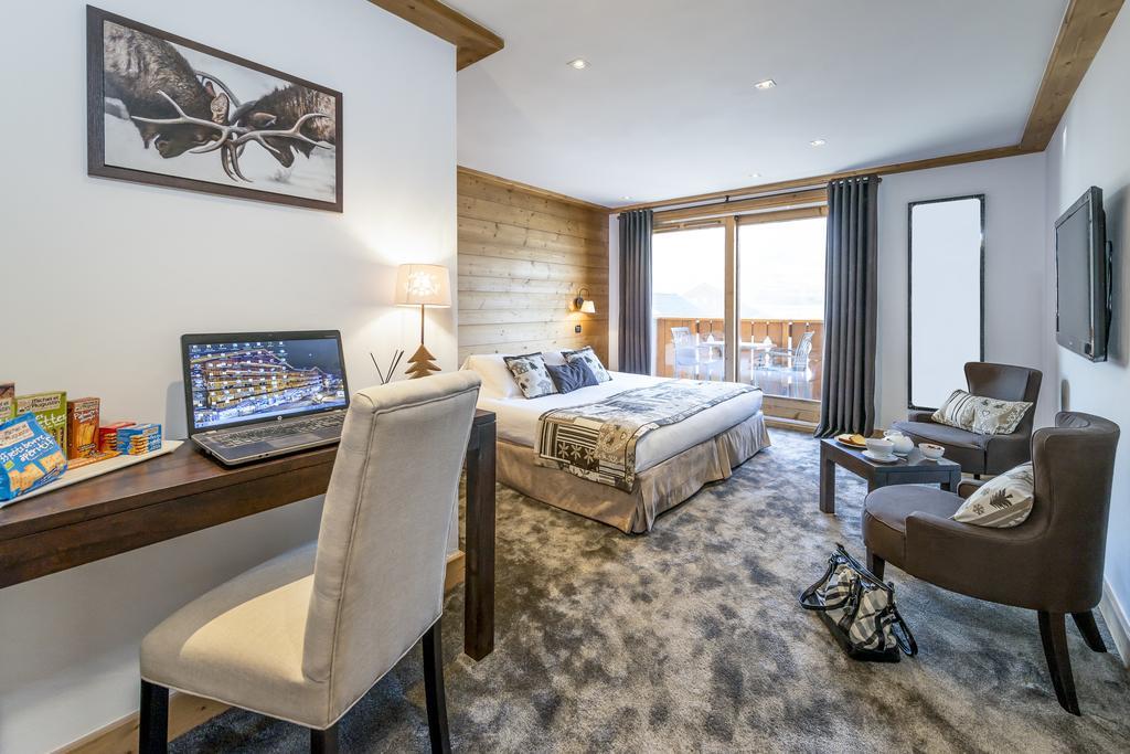 Hotel La Chaudanne Μεριμπέλ Δωμάτιο φωτογραφία